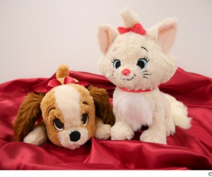 ディズニーの”犬と猫”をフィーチャー！「キャッツ＆ドッグス展」松屋銀座で開催