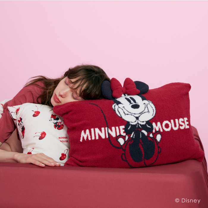 【Sleep】Minnie/ジャガードピローケース ￥6,820<br>カラー：ピンク/レッド<br>サイズ：フリー