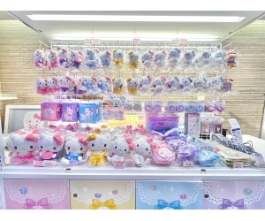 ハローキティ50周年！「Hello Kitty POP UP SHOP×むにゅぐるみパティオ」東京キャラクターストリートで開催中