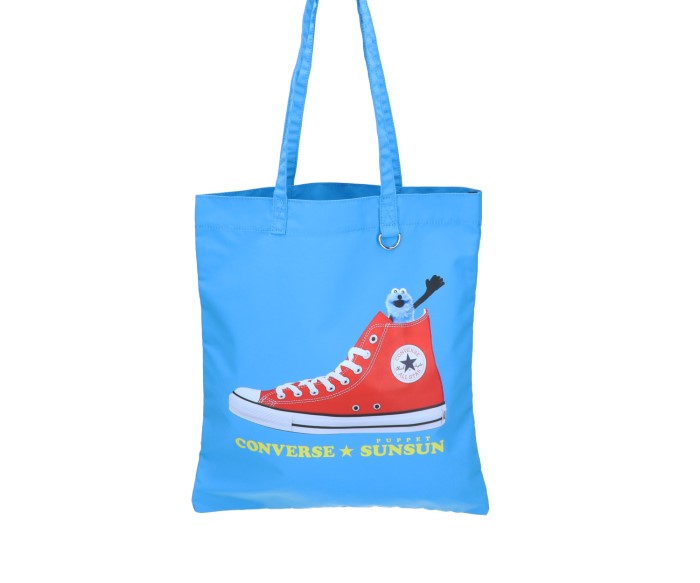 パペットスンスンが「CONVERSE」と初コラボ！ 限定アートを使用したバッグを発売