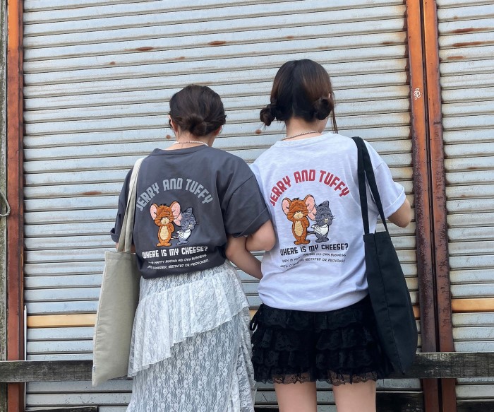 「トムとジェリー」ジェリー&タフィーのアクキー付きTシャツが「AS KNOW AS plus」から登場!