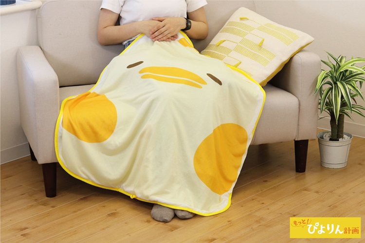 「ぴよりん」がブランケットになって登場！接触冷感生地でひんやり♪