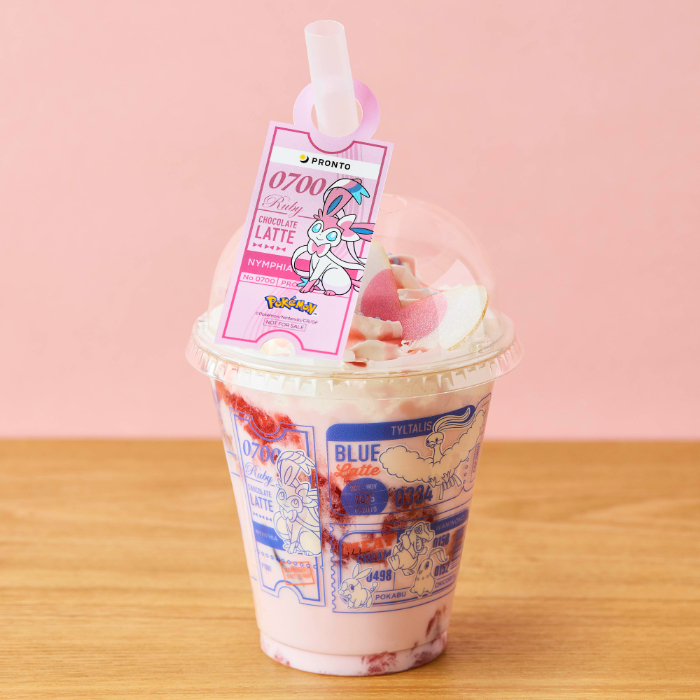 スペシャルドリンク3品（ポケモンオリジナルクリアカード付き）<br>ニンフィアのルビーチョコレートラテ／990円