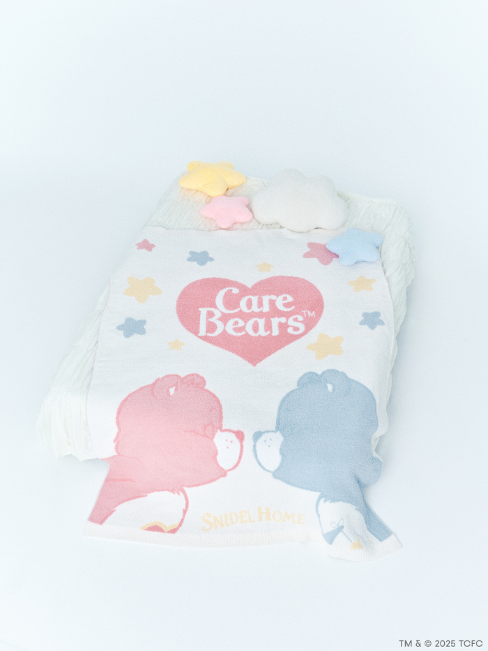 【Care Bears™】マルチカバー<br>価格：12,980円<br>カラー展開：OWHT