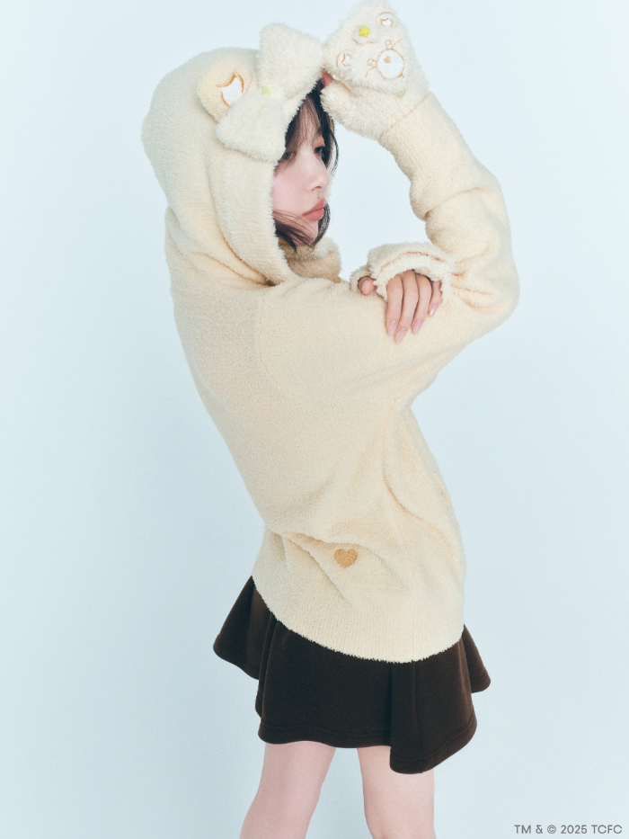 【Care Bears™】ニットミトン<br>価格：4,180円<br>カラー展開：OWHT/ORG/LPNK/LAV/LBLU