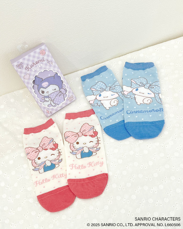 アンクルソックス／各390円（税込429円）