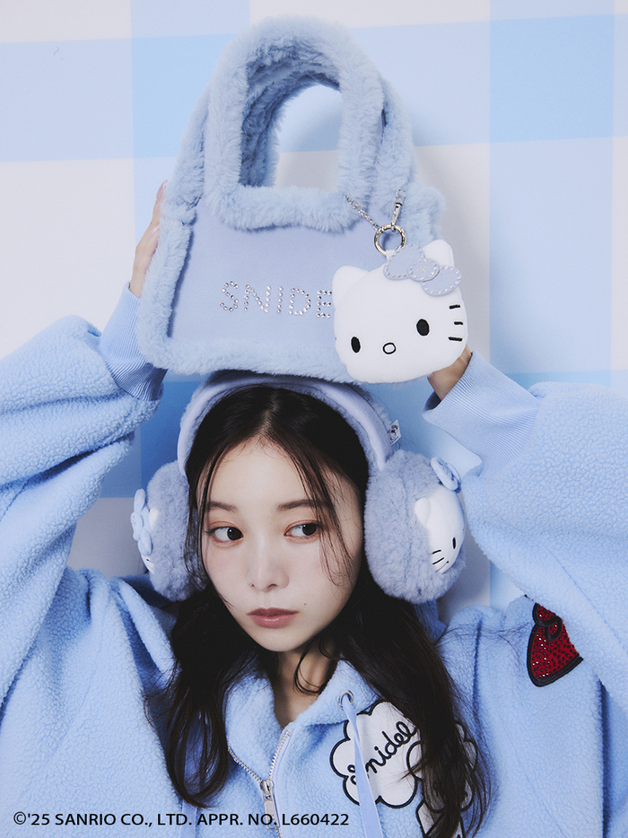 【HELLO KITTY】イヤーマフ<br>カラー：CML, LBLU<br>サイズ：F<br>価格：￥5,940