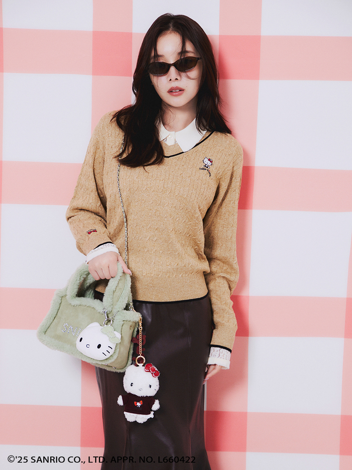 【HELLO KITTY】ケーブルプルオーバー<br>カラー：WHT, BEG, PNK, NVY<br>サイズ：F<br>価格：￥13,970