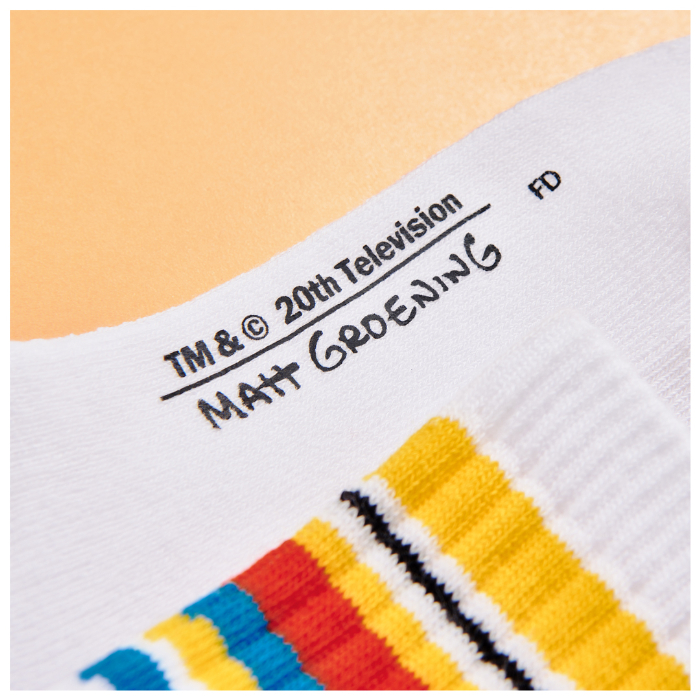 ラインソックス<br>【価格】546円（税込600円）<br>【サイズ】22cm-25cm、25cm-28cm