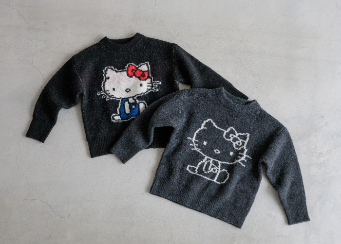 【HELLO KITTY】BIGプルオーバー<br>価格:8,800 円（税込）<br>カラー展開:チャコールグレー、ブラック<br>サイズ:FREE<br>【KIDS】【HELLO KITTY】7GジャガードBIGプルオーバー<br>価格:5,500 円（税込）<br>カラー展開:チャコールグレー、ブラック<br>サイズ:110 ㎝、130 ㎝、150 ㎝