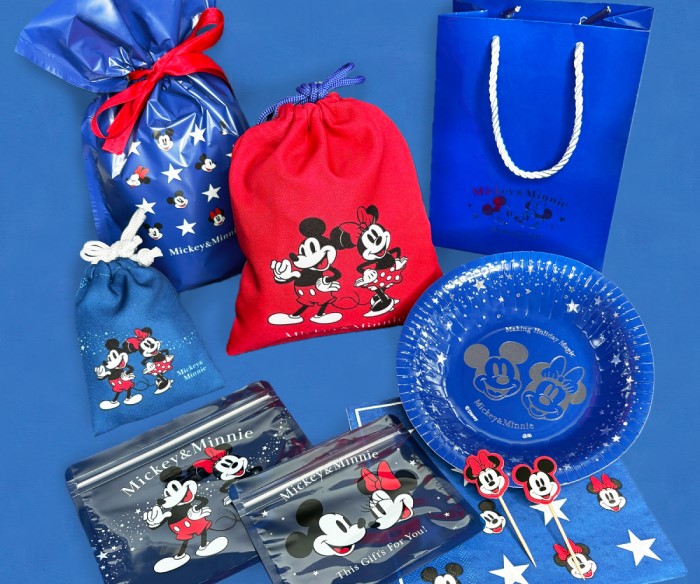 ディズニー『ウィンターホリデーシリーズ』がキャンドゥに登場！ミッキー＆ミニーがネイビーとシルバーのデザインに