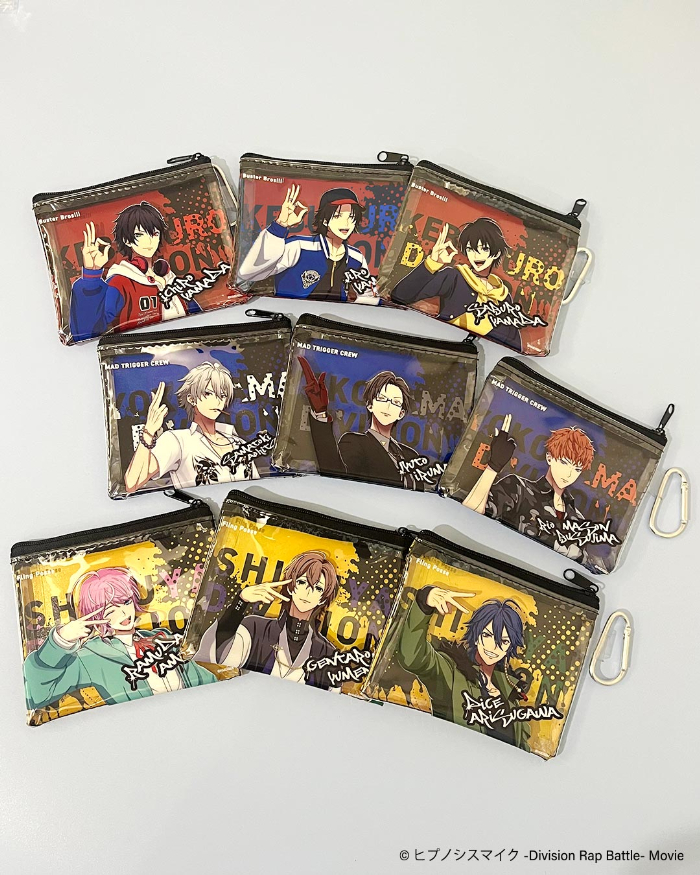 ランダムフラットポーチ／各390円（税込429円）