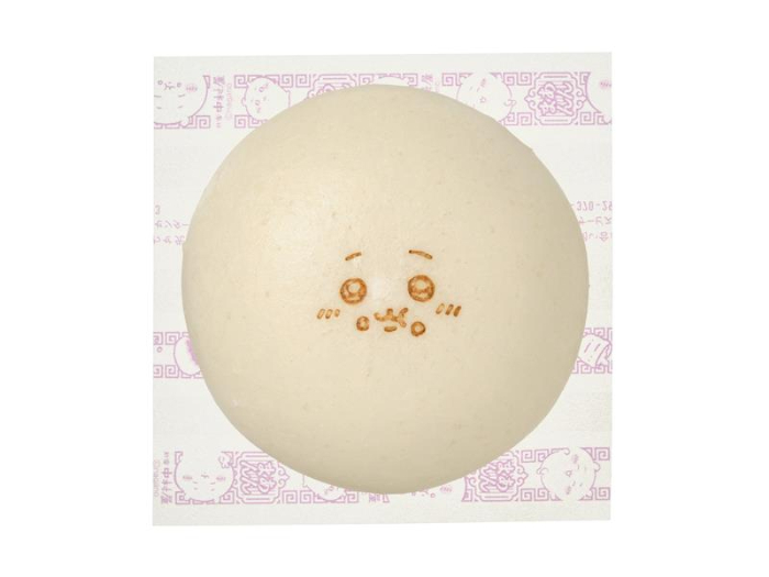 ちいかわのごまあんまん<br>価格：149円（税込160.92円）<br>販売エリア：近畿除く全国