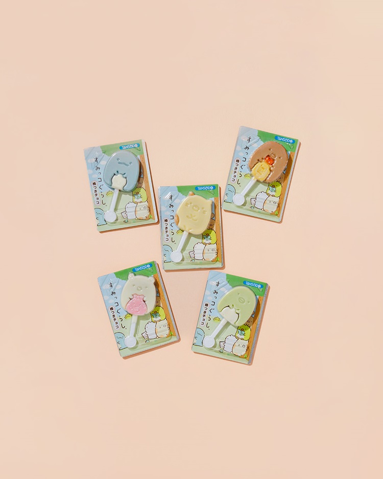 すみっコぐらしが駄菓子になった！棒付きチョコ発売