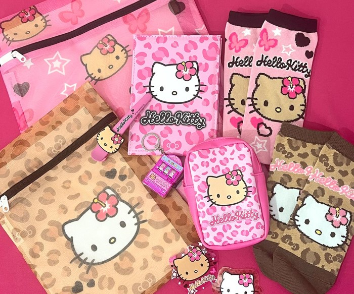 「ハローキティ」平成ギャルモチーフのアイテムがサンキューマートから登場！